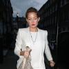 Kate Hudson, ravissante en blanc avec un blazer Smythe, une combinaison A.L.C. et des souliers Casadei. Londres, le 21 mai 2013.