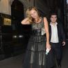 Kate Moss quitte le Café de Paris à l'issue d'une soirée au profit de la Hoping Foundation. Londres, le 20 juin 2013.