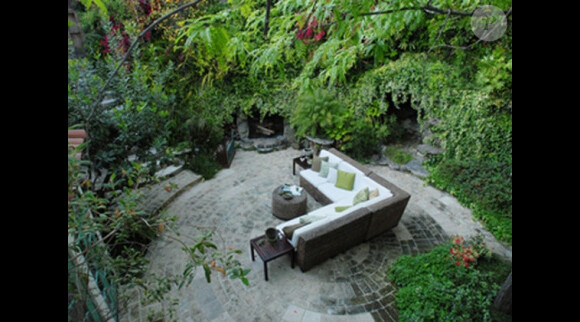 Le jardin romantique et cosy de la villa de Gerard Butler à Los Feliz, Los Angeles.