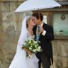 Les mariés, Thomas van Straubenzee et Lady Melissa lors de leurs noces à Alnwick en Angleterre le 22 juin 2013