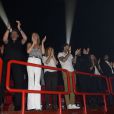 Johnny et Laeticia Hallyday ainsi que Matt Pokora assistent au concert de Patrick Bruel à Bercy. Le 22 juin 2013.