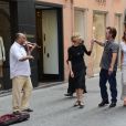 Meg Ryan et John Mellencamp se promenant dans les rues de Rome en Italie le 22 juin 2013 : John invite pour une danse Meg sur les rythmes du violon