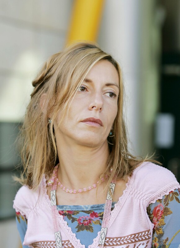 Kristina Rady devant le tribunal de Bordeaux le 31 août 2004.