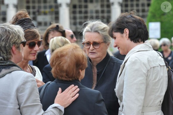 Funérailles du couturier Jean-Louis Scherrer au cimetière du Père-Lachaise. A Paris le 26 juin 2013.