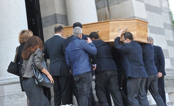 Funérailles du couturier Jean-Louis Scherrer au cimetière du Père-Lachaise. A Paris le 26 juin 2013.