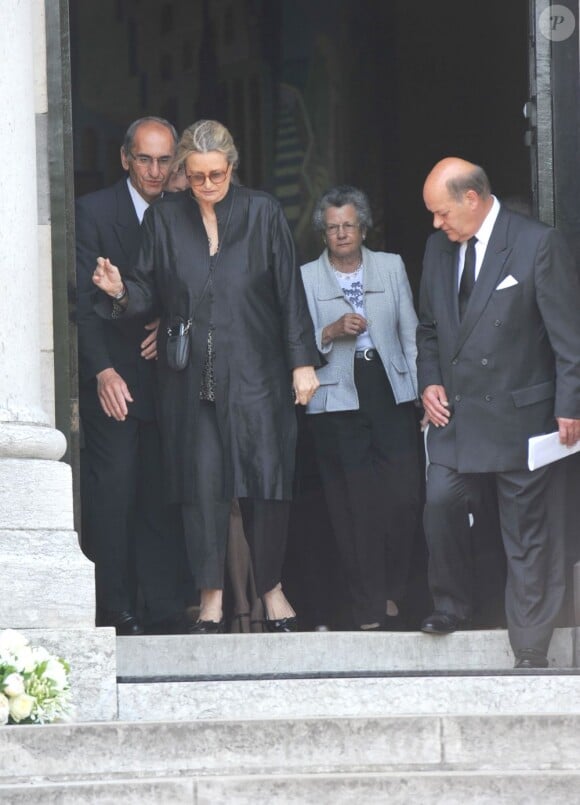 Anne-Aymone Giscard d'Estaing - Funérailles du couturier Jean-Louis Scherrer au cimetière du Père-Lachaise. A Paris le 26 juin 2013.