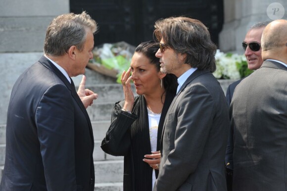 Jean-Charles De Castelbajac, Alexandre Zouari et Hermine de Clermont-Tonnerre - Funérailles du couturier Jean-Louis Scherrer au cimetière du Père-Lachaise. A Paris le 26 juin 2013.
