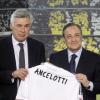 Carlo Ancelotti présenté en tant que nouvel entraîneur du Real Madrid par le président du club à Madrid  le 26 juin 2013.