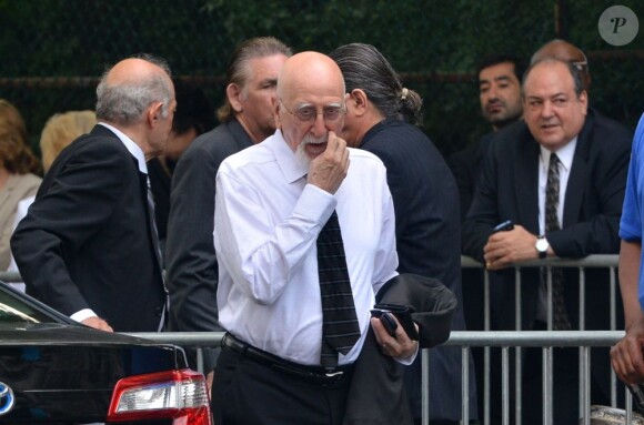 Dominic Chianese arrive aux funérailles de James Gandolfini à la cathédrale Saint John The Divine à New York, le 27 juin 2013.