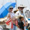 Gwen Stefani et ses garçons Kingston et Zuma passent une journée à la plage sous le soleil de Californie, le 29 juin 2013 à Los Angeles