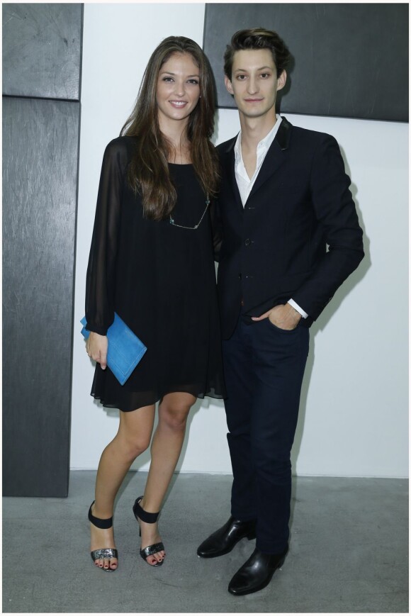 Annabelle Belmondo et Pierre Niney - Cérémonie de remise du 22e Prix Montblanc de la Culture à la galerie Yvon Lambert à Paris le 1er juillet 2013.