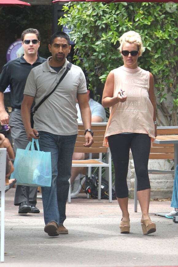 Britney Spears lors d'une virée shopping à Los Angeles, le 1er juillet 2013.