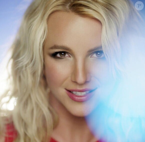 Britney Spears a dévoilé les premières images du clip de Ooh La La, titre chanté pour le dessin animé Les Schtroumpfs 2.
