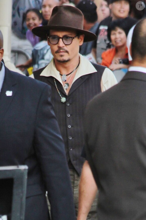 Johnny Depp arrivant au El Capitan Theatre pour l'émission Jimmy Kimmel Live à Los Angeles le 1er juillet 2013