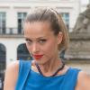 Petra Nemcova arrive au Palais Brongniart pour assister au défilé Elie Saab haute couture automne-hiver 2013-2014. Paris, le 3 juillet 2013.