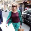 Sharon Stone, accompagnée de son fils Roan Bronstein, est allée faire du shopping avecson amie Inès de la Fressange à Paris le 4 juillet 2013