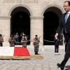 François Hollande rendait un hommage national dans la cour d'honneur des Invalides à Alain Mimoun le 8 juillet 2013 à Paris