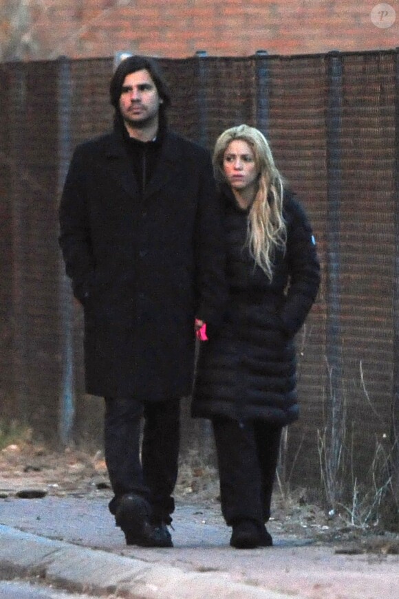 La chanteuse Shakira et son petit ami d'alors Antonio de la Rua à Barcelone, le 25 novembre 2010.