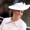 Kate Middleton lors de la parade Trooping the Colour, sa dernière apparition enceinte avant l'accouchement, le 15 juin 2013 à Londres.