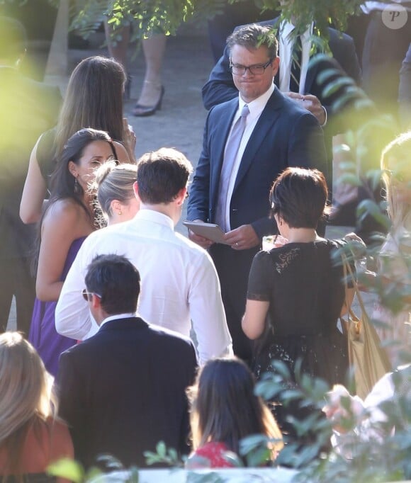 Mariage de Jimmy Kimmel et Molly McNearney à Ojai, le 13 juillet 2013. Ici on peut voir Matt Damon et sa femme en violet.