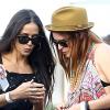 Demi Moore en toute complicité avec sa fille Rumer avant la prestation de cette dernière au festival The Lot Party L.A à Los Angeles, le 14 juillet 2013.