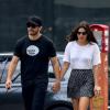 Jake Gyllenhaal, main dans la main avec son amoureuse Alyssa Miller à New York le 14 juillet 2013