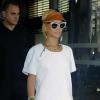 Rihanna quitte l'hôtel Lowry à Londres, pour se rendre à l'aéroport de Luton afin d'embarquer dans un jet privé le 15 juillet 2013