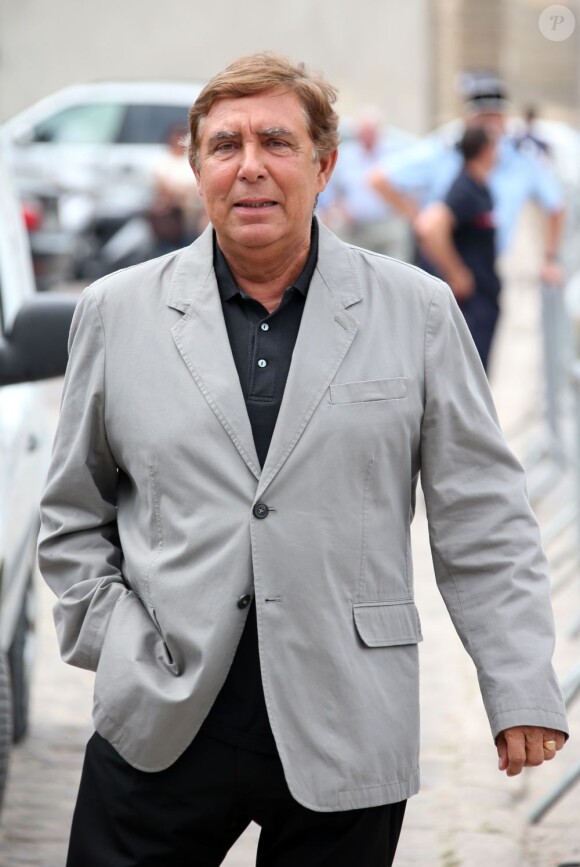 Jean-Pierre Foucault aux obsèques d'André Verchuren à Chantilly le 17 juillet 2013.