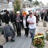 La famille d'André Verchuren assiste à ses obsèques à Chantilly le 17 juillet 2013.