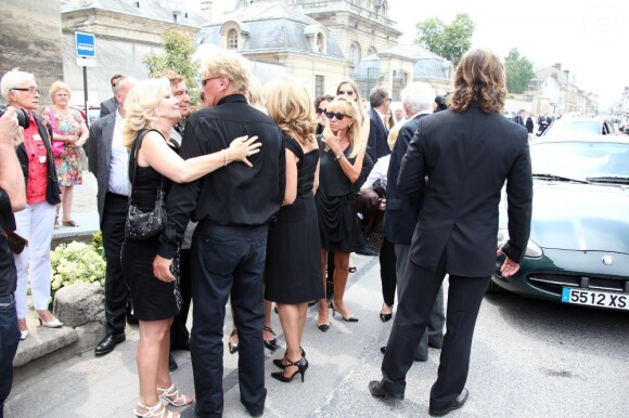La famille d'André Verchuren assiste à ses obsèques à Chantilly le 17 juillet 2013.