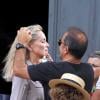 Sharon Stone maquillée sur le tournage du film Un ragazzo d'oro à Rome, le 18 juillet 2013.