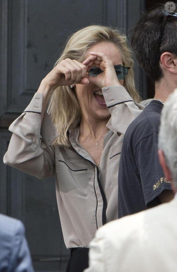 Sharon Stone déconne sur le tournage du film Un ragazzo d'oro à Rome, le 18 juillet 2013.