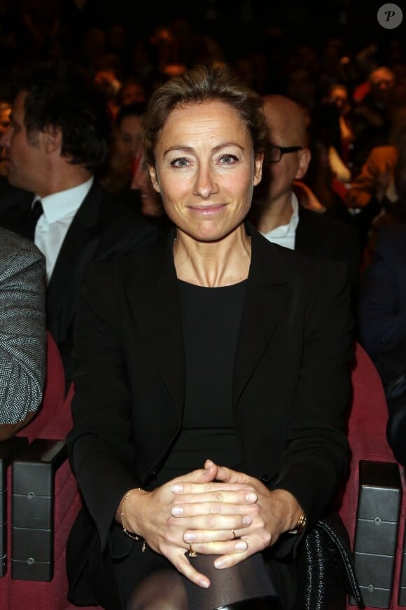 Anne-Sophie Lapix reçoit le prix Philippe Caloni du meilleur intervieweur 2012 pour son émission "Dimanche +" diffusée sur Canal +, le 29 Novembre 2012.