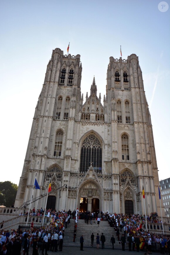 La famille royale de Belgique assiste la cérémonie du "Te Deum" en la cathedrale Saints-Michel-et-Gudule à Bruxelles, ce dimanche matin 21 juillet 2013.