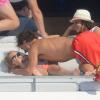 Rafael Nadal facétieux en vacances au large de Majorque avec ses proches le 19 juillet 2013