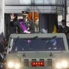 Lors du défilé militaire, le nouveau roi Philippe de Belgique est monté sur un véhicule terrestre militaire à Bruxelles, le 21 juillet 2013.