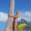 Heidi Klum a Bora Bora pose topless. Encore !
Photo postée sur Twitter