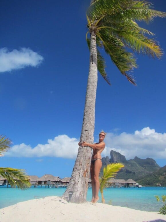 Heidi Klum a Bora Bora pose topless. Encore !
Photo postée sur Twitter