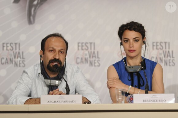 Asghar Farhadi et Bérénice Bejo lors de la conférence de presse du film Le Passé au Festival de Cannes le 17 mai 2013