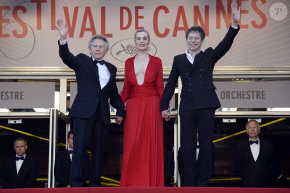 Roman Polanski et ses acteurs Emmanuelle Seigner et Mathieu Amalric - Montée des marches du film "La Vénus à la fourrure" lors du 66e Festival de Cannes, le 25 mai 2013.