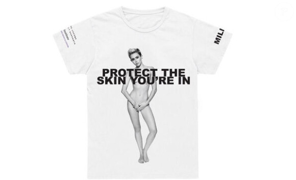 Miley Cyrus s'affiche nue sur le nouveau T-shirt Marc Jacobs vendu au profit de la recherche contre le cancer de la peau