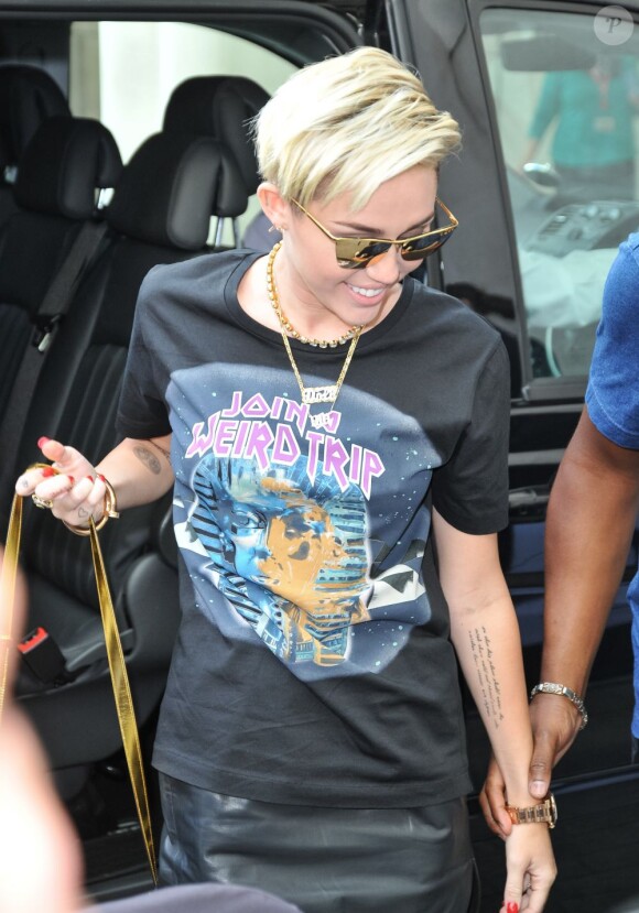 Miley Cyrus en promo à Londres le 18 juillet 2013