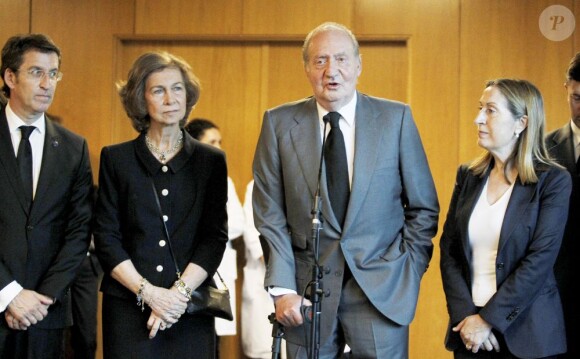 Le roi Juan Carlos Ier d'Espagne et la reine Sofia se sont rendus à Saint-Jacques de Compostelle jeudi 25 juillet 2013 suite à la catastrophe ferroviaire survenue dans la soirée du 24 juillet.