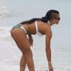 Cassie : très sexy en maillot de bain sur une plage de Miami, le 27 Juillet 2013