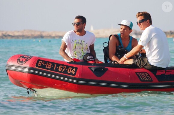 Exclusif - Dani Alves à Formentera en Espagne le 27 juillet 2013.