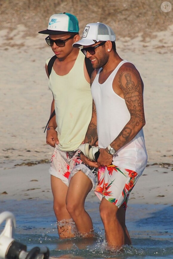 Dani Alves à Formentera le 24 juillet 2013.