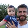 Gerard Piqué et son petit garçon Milan à Hawaï en juillet 2013