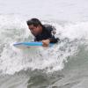 Mario Lopez fait du surf à Malibu, le 28 juillet 2013.