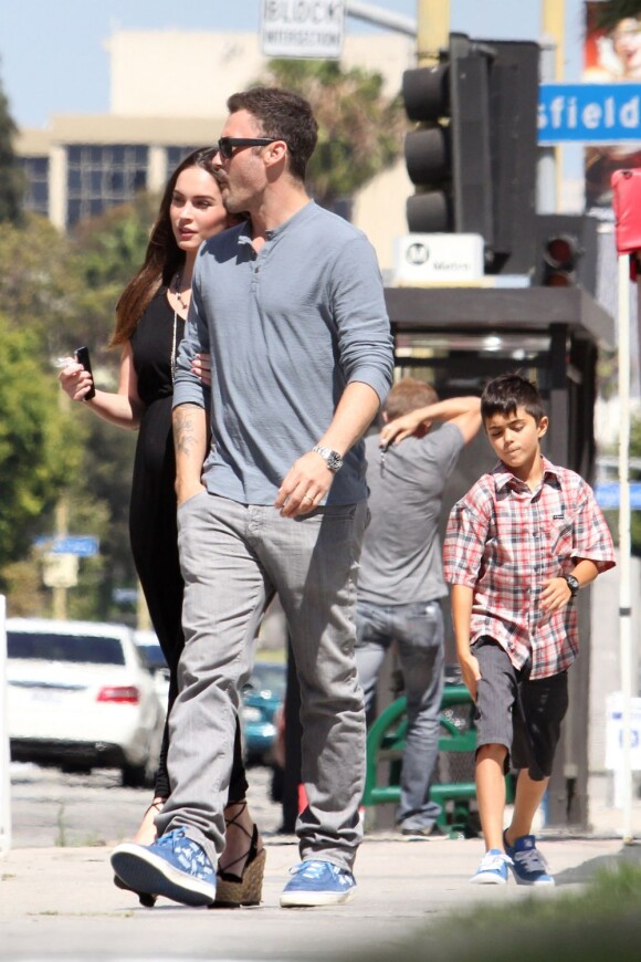 Megan Fox, Brian Austin Green et le fils de l'acteur, Kassius, à Los Angeles, le 15 juillet 2012.