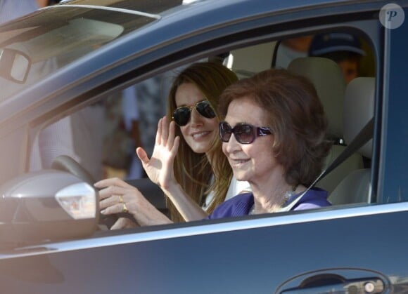 Letizia d'Espagne et La reine Sofia d'Espagne souriantes à Majorque, Espagne, le 2 août 2013.